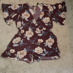 F21 Wide Sleeve Floral Romper